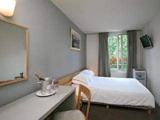 Du Parc Saint Charles 2* Parigi